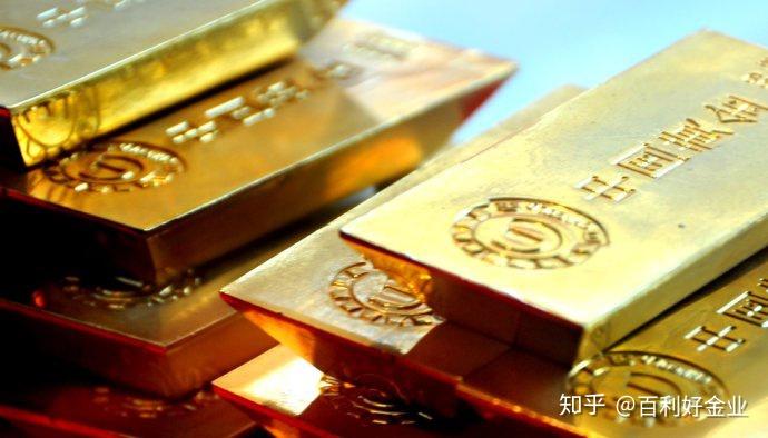 放飞和平鸽 纪念大会在《歌唱祖国》大合唱中结束